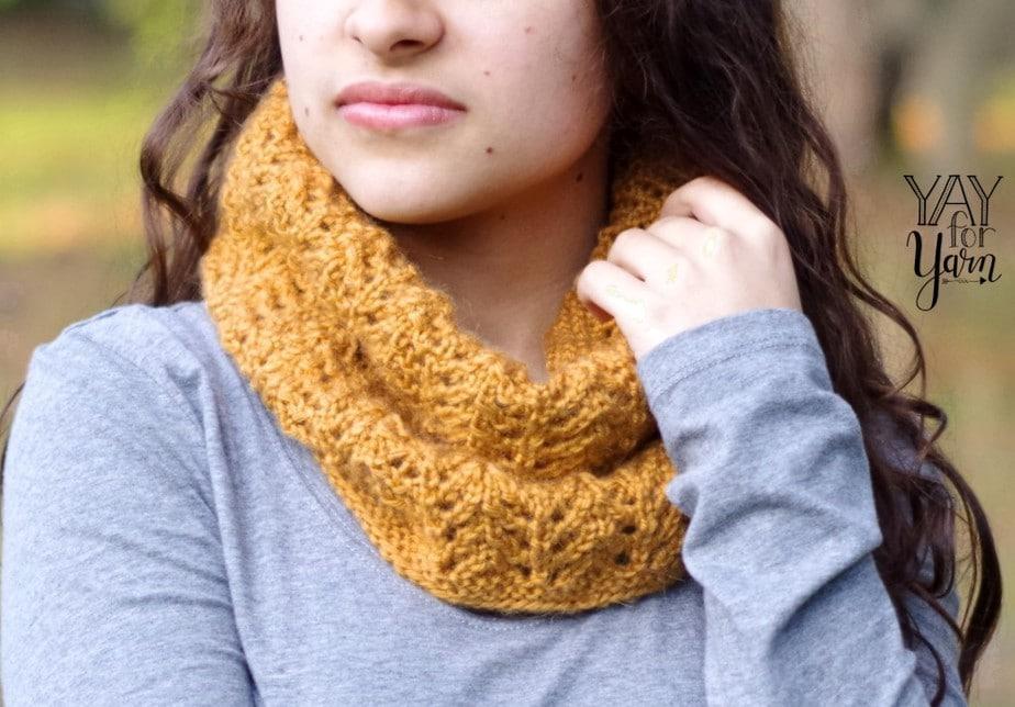 Free Lace Cowl Knitting Pattern for Beginner Lace Knitters